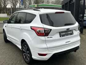 Ford Kuga (2018) thumbnail 4