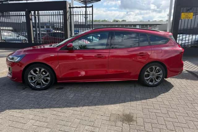 Ford Focus (2025) thumbnail 2
