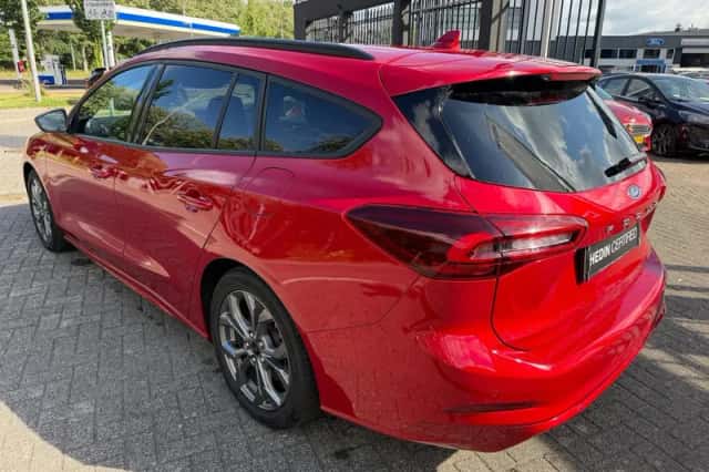 Ford Focus (2025) thumbnail 3
