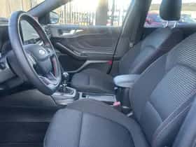 Ford Focus (2024) thumbnail 7