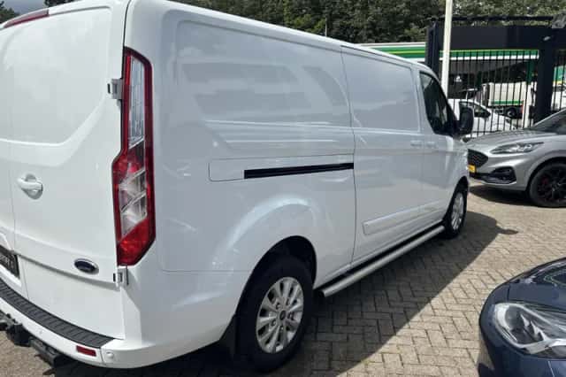 Ford Transit Custom (2023) thumbnail 4