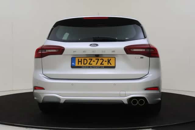 Ford Focus (2023) thumbnail 6