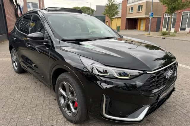 Ford Kuga (2025) thumbnail 2
