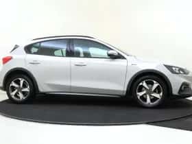Ford Focus (2021) thumbnail 6