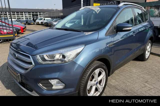 Ford Kuga (2019) thumbnail 1