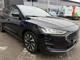 Ford Focus (2022) thumbnail 2