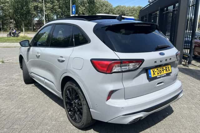 Ford Kuga (2024) thumbnail 3
