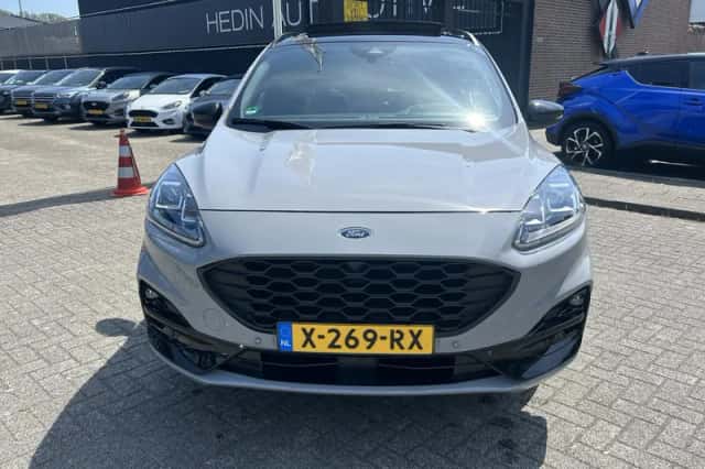 Ford Kuga (2024) thumbnail 4