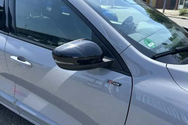 Ford Kuga (2024) thumbnail 6