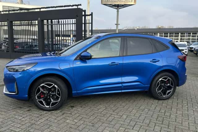 Ford Kuga (2025) thumbnail 3