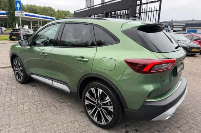Ford Kuga (2024) thumbnail 4
