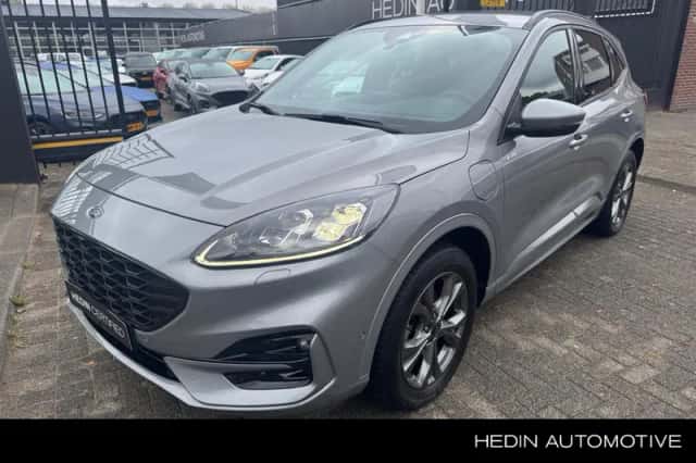 Ford Kuga (2023) thumbnail 1
