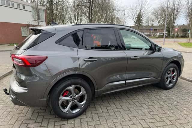 Ford Kuga (2025) thumbnail 3