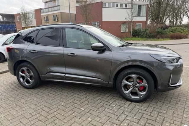 Ford Kuga (2025) thumbnail 4