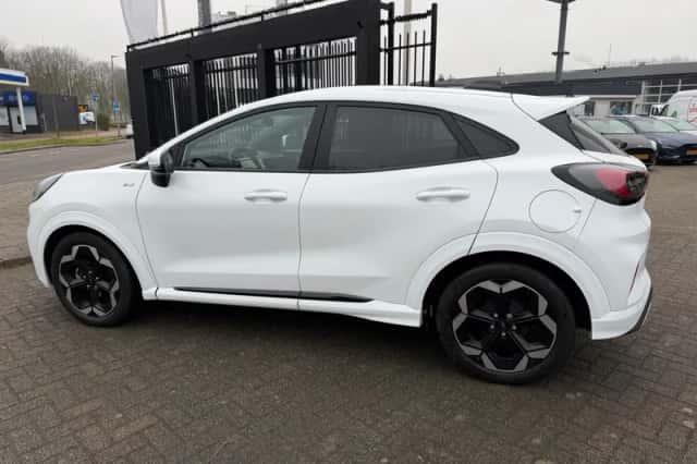 Ford Puma (2024) thumbnail 2