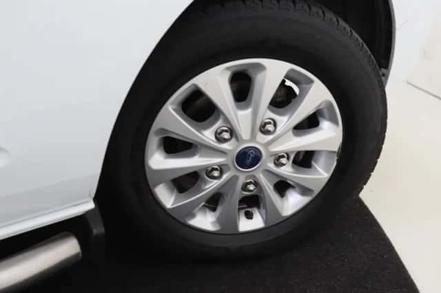 Ford Transit Custom (2023) thumbnail 4