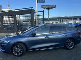 Ford Focus (2022) thumbnail 3