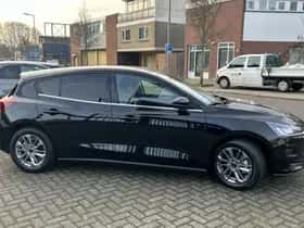 Ford Focus (2025) thumbnail 3