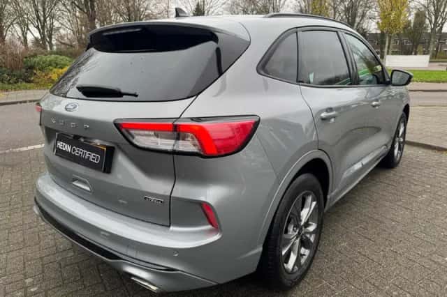Ford Kuga (2023) thumbnail 5
