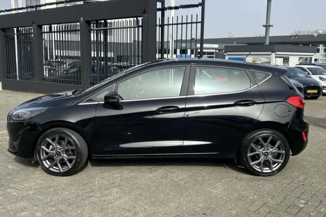 Ford Fiesta (2023) thumbnail 2