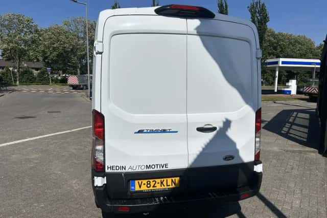 Ford E-Transit (2024) thumbnail 4