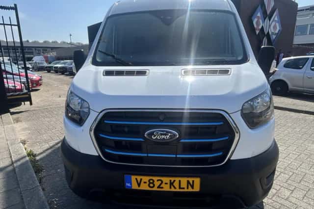Ford E-Transit (2024) thumbnail 5