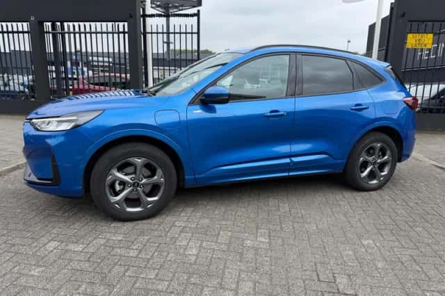 Ford Kuga (2025) thumbnail 2