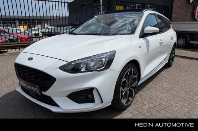Ford Focus (2021) thumbnail 1