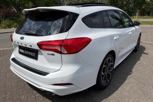 Ford Focus (2021) thumbnail 6