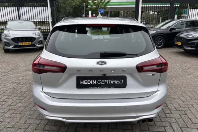Ford Focus (2023) thumbnail 4