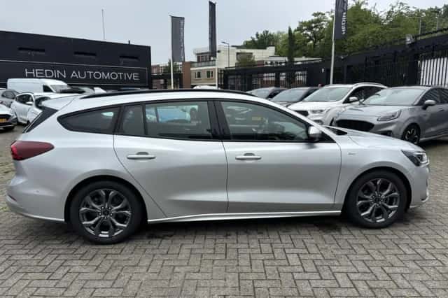 Ford Focus (2023) thumbnail 6
