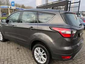 Ford Kuga (2018) thumbnail 3