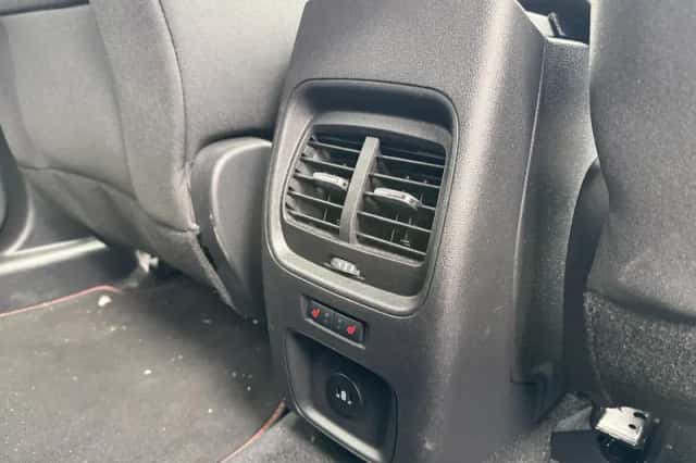 Ford Kuga (2025) thumbnail 4