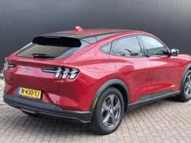 Ford Mustang Mach-E (2022) thumbnail 2