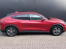 Ford Mustang Mach-E (2022) thumbnail 16