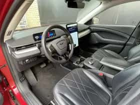 Ford Mustang Mach-E (2022) thumbnail 22