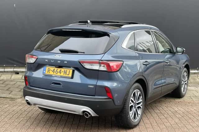Ford Kuga (2021) thumbnail 2