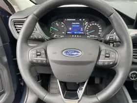 Ford Kuga (2021) thumbnail 14