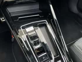Volkswagen Golf (2024) thumbnail 15