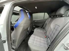 Volkswagen Golf (2024) thumbnail 16