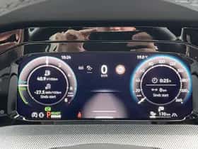 Volkswagen Golf (2024) thumbnail 17