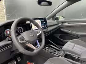 Volkswagen Golf (2024) thumbnail 21