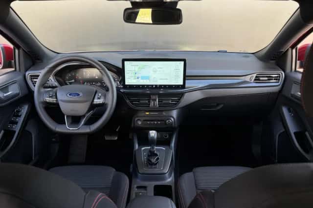 Ford Focus (2025) thumbnail 3