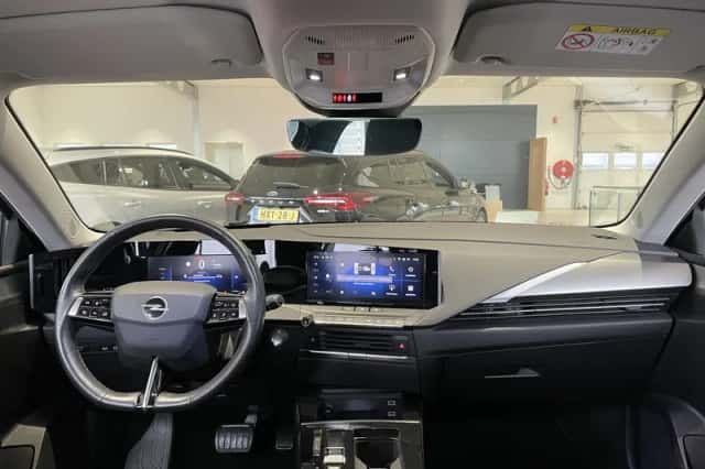 Opel Astra (2024) thumbnail 3