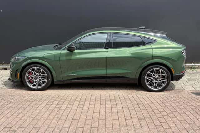Ford Mustang Mach-E (2025) thumbnail 6
