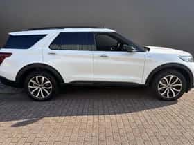 Ford Explorer (2024) thumbnail 4