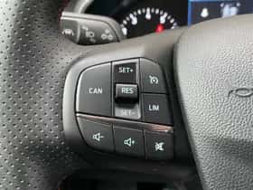Ford Focus (2023) thumbnail 18