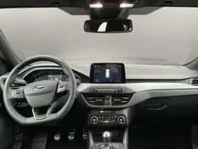 Ford Focus (2023) thumbnail 3