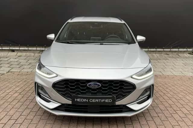Ford Focus (2023) thumbnail 5