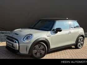 MINI Electric (2022) thumbnail 1